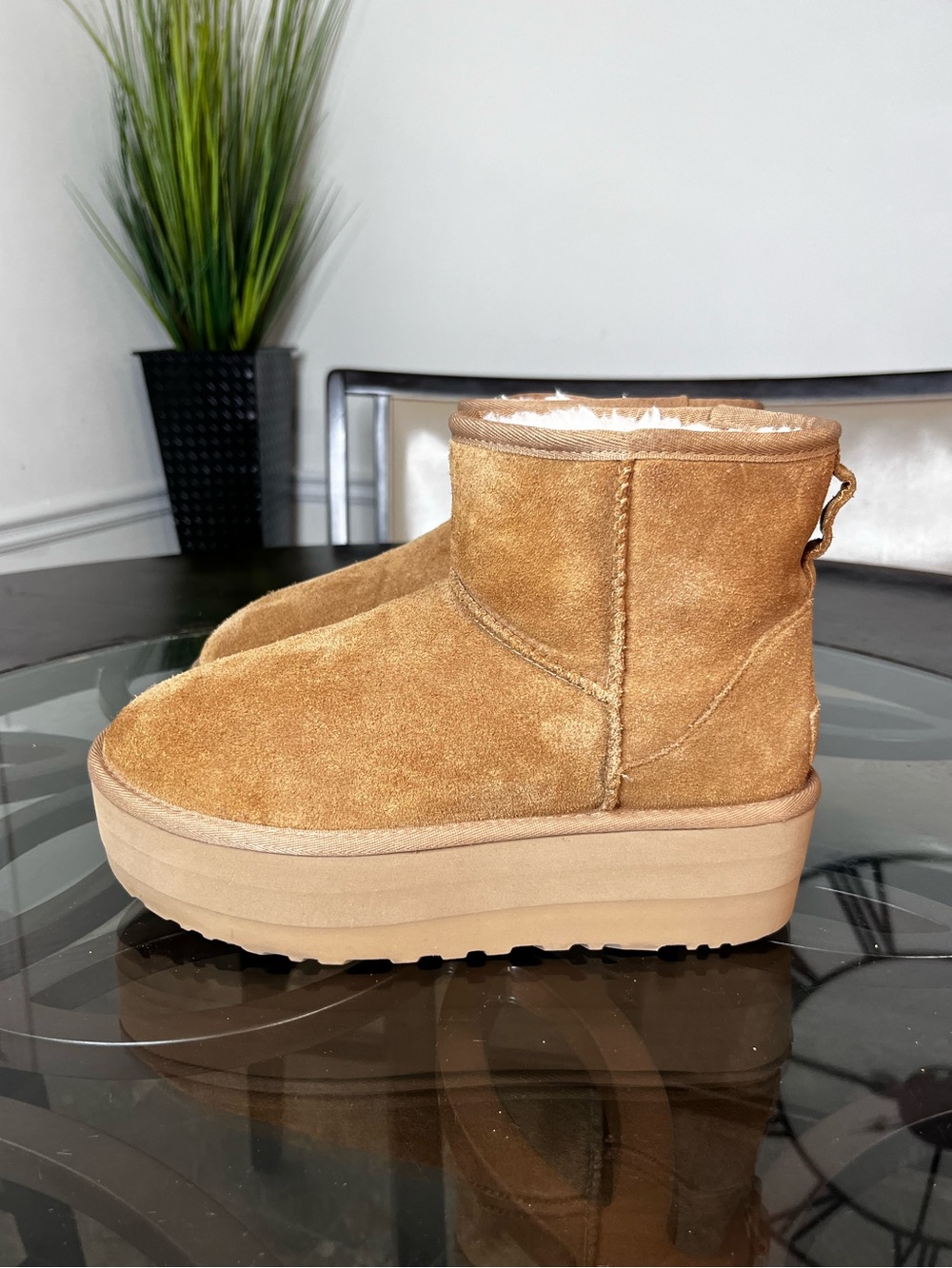 UGG Classic Mini Platform Boots Chestnut Women’s Sz 9